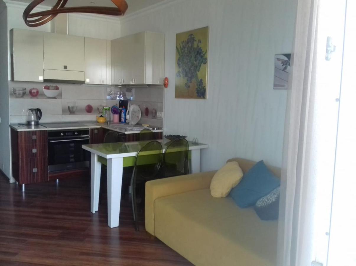 Apartment On Kobaladze Str 2 Batumi Esterno foto